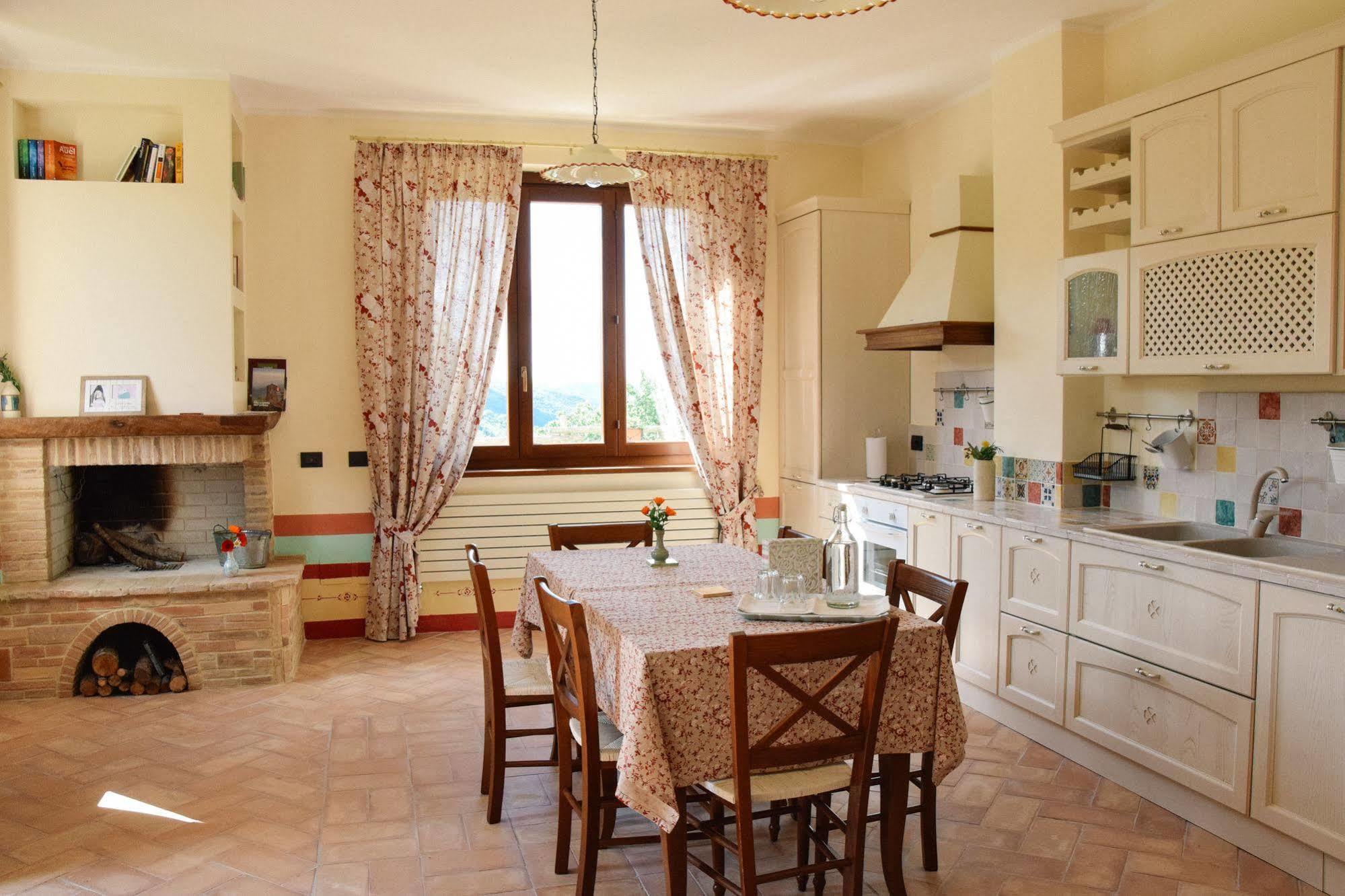 Alba Dei Due Soli B&B Ночера-Умбра Екстер'єр фото
