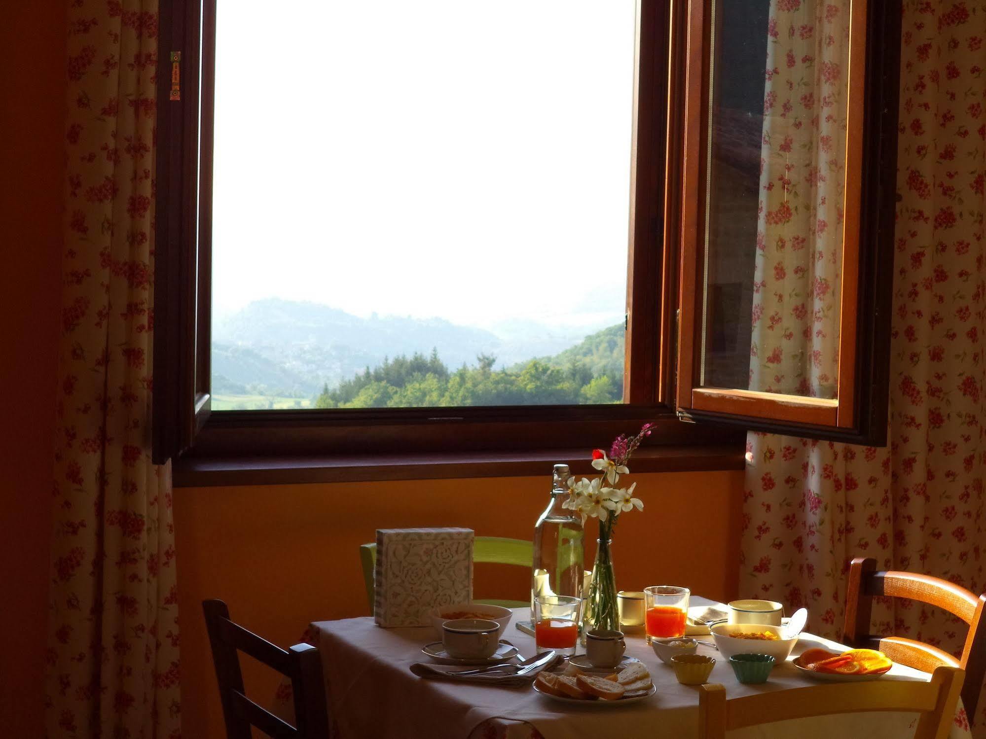 Alba Dei Due Soli B&B Ночера-Умбра Екстер'єр фото